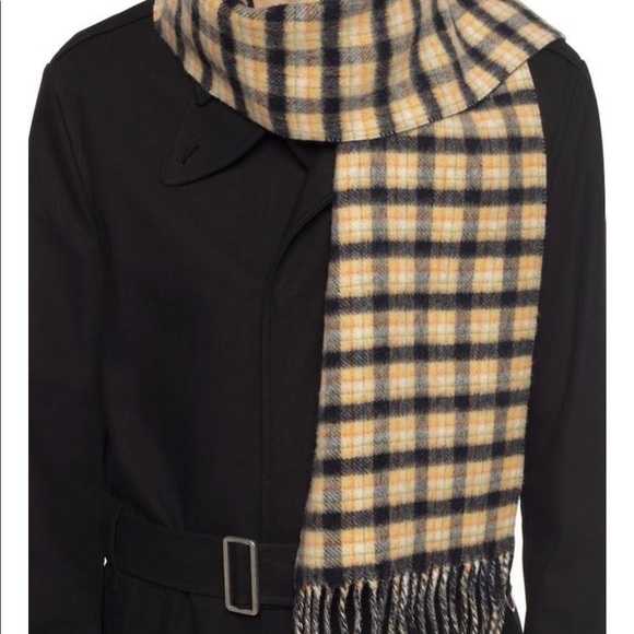 Gucci scarf 🧣 - Picture 2 of 9